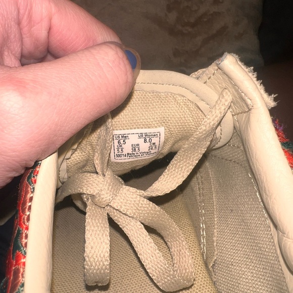 Old skool vans, barely worn women size 8 - Picture 4 of 4